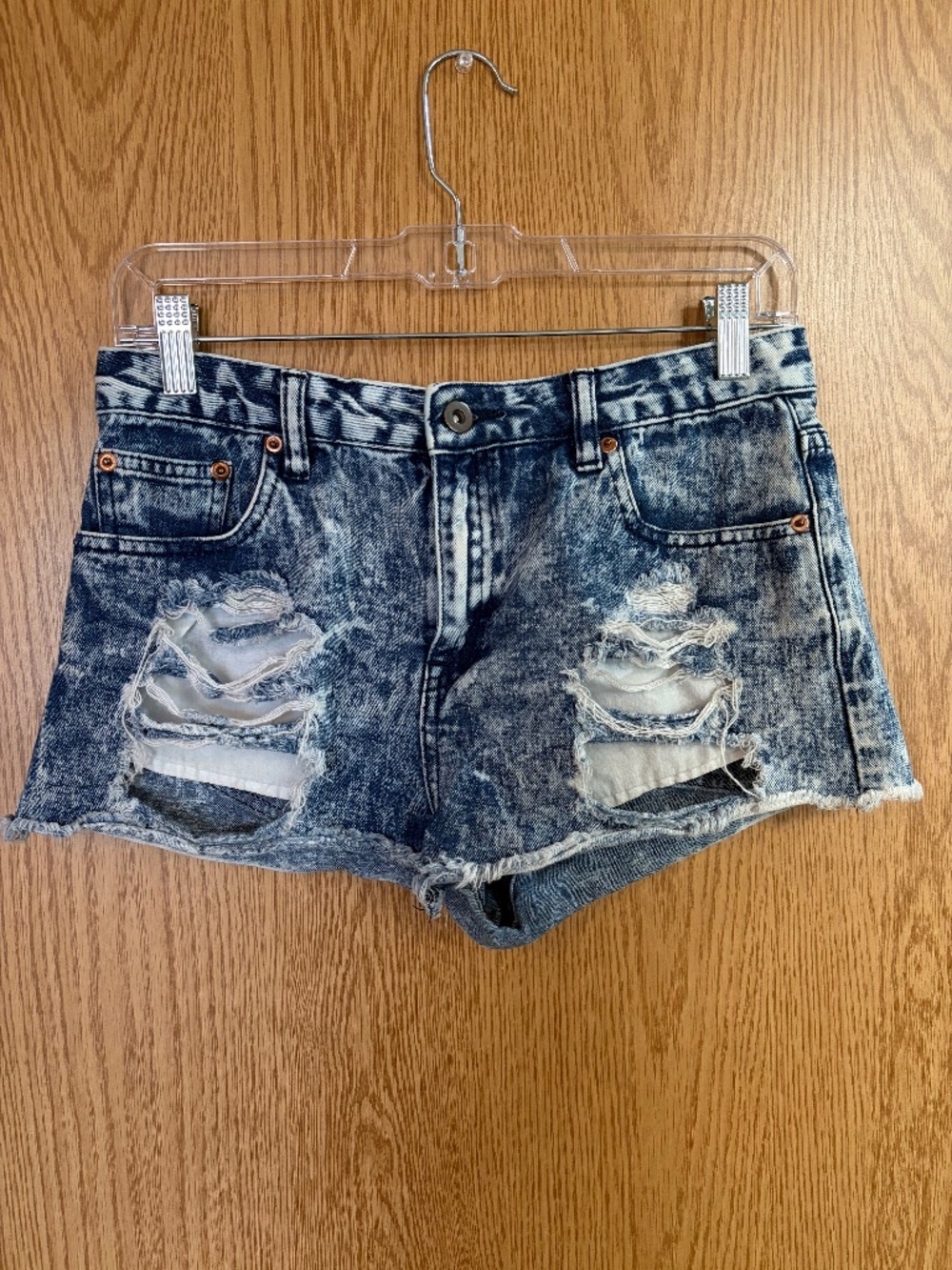 Forever 21 Acid Wash Ripped Denim Shorts Size 27